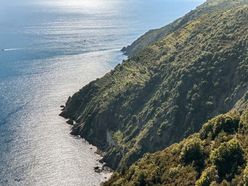 From La Spezia: Cinque Terre Boat Trip with free time ashore - Exploring the Cinque Terre by Boat: An Authentic Sea View of Italy’s Colorful Coastline