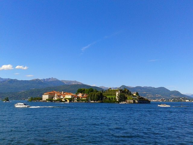 From Lake Maggiore: Private Boat Tour With Pickup/Drop-Off - Cancellation Policy and Special Features