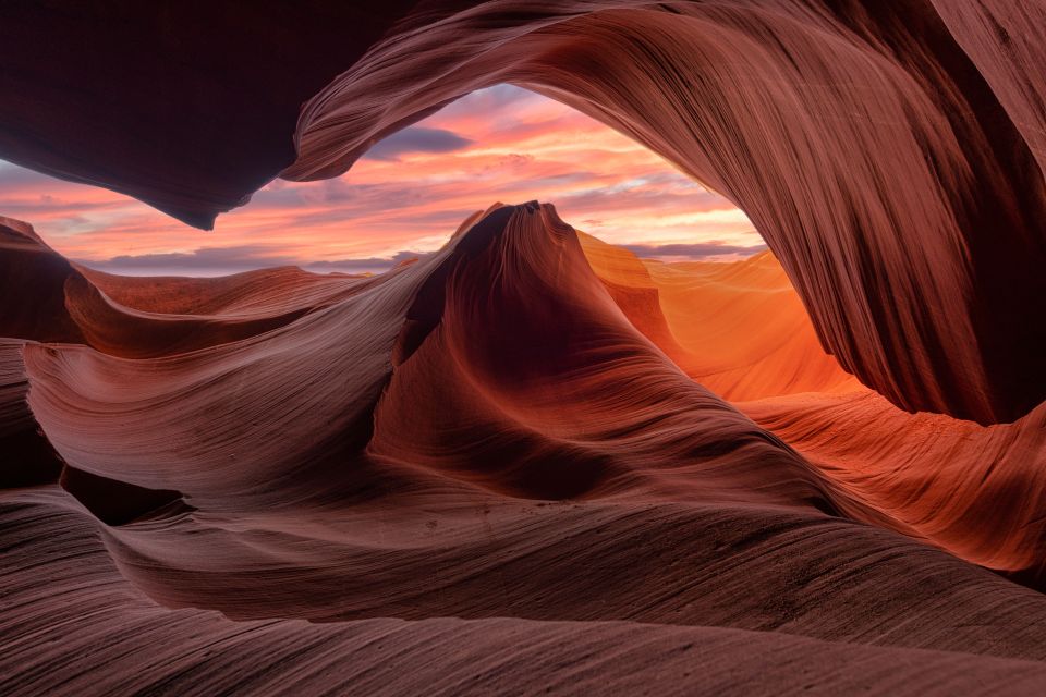 From Las Vegas: Antelope Canyon and Horseshoe Bend Day Trip - Hiking to the Dramatic Overlook