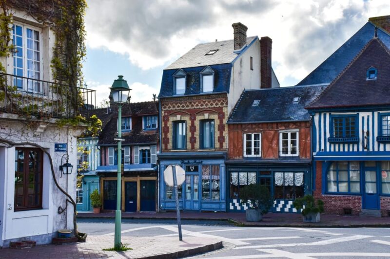 From Le Havre: Seaside Charms Honfleur and Deauville - Discovering Honfleur
