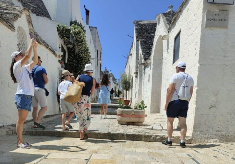 From Lecce: Alberobello, Ostuni & Locorotondo with Aperitif - Key Points