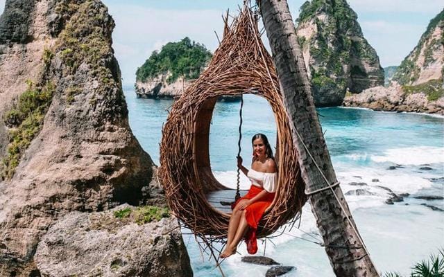 From Lembongan: Full-Day Private Tour East Nusa Penida - Transportation