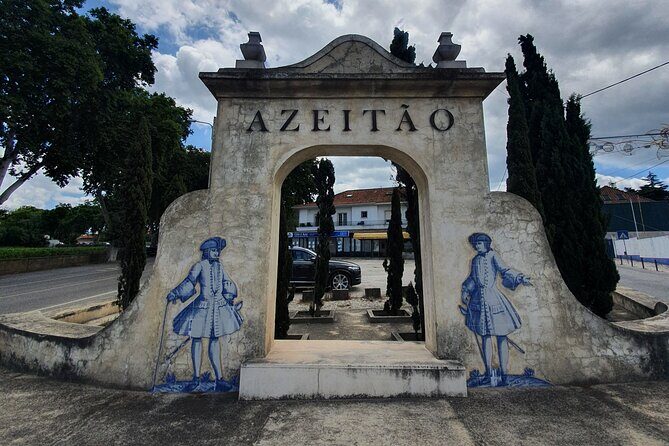From Lisboa: Arrábida, Azeitão, Setúbal, Palmela Small-Group Tour - Who Should Consider This Tour?