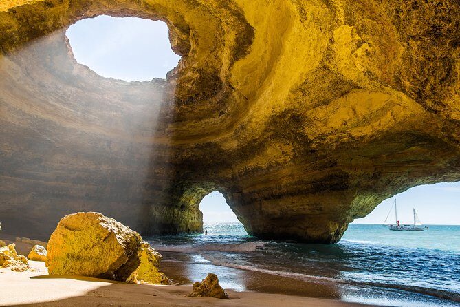 From Lisbon: Algarve Private Tour to Portimao, Lagos and Sagres - Praia Dona Ana and Praia do Camilio: Idyllic Beaches