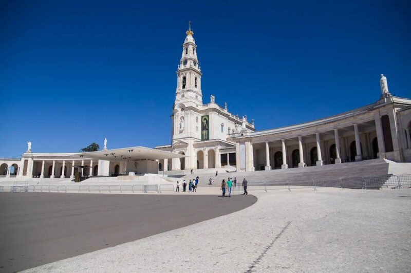 From Lisbon: Aveiro and Coimbra Private Tour - Key Points