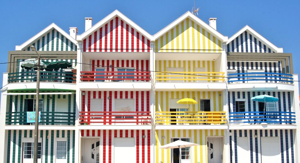 From Lisbon: Aveiro, Moliceiro Boat and Coimbra Tour - Aveiros Historic Center Highlights