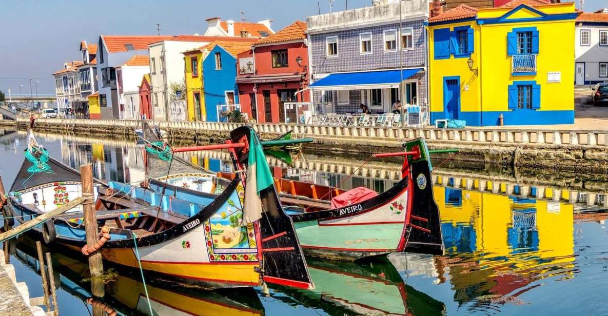 From Lisbon: Aveiro, Moliceiro Boat and Coimbra Tour - Sampling Aveiros Famous Pastry