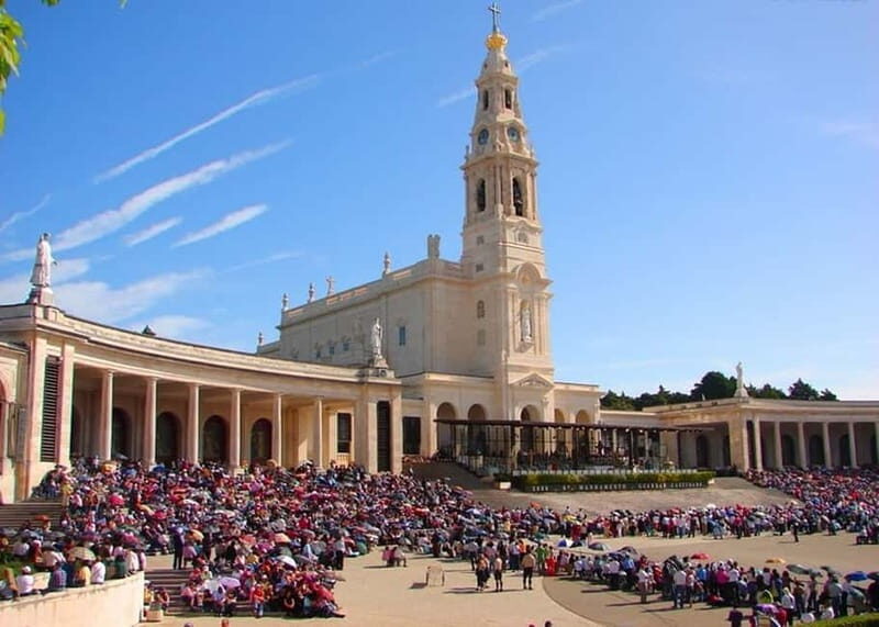 From Lisbon: Best of Fátima and surroundings Tour - Practical Details: Transportation, Timing, and Group Size