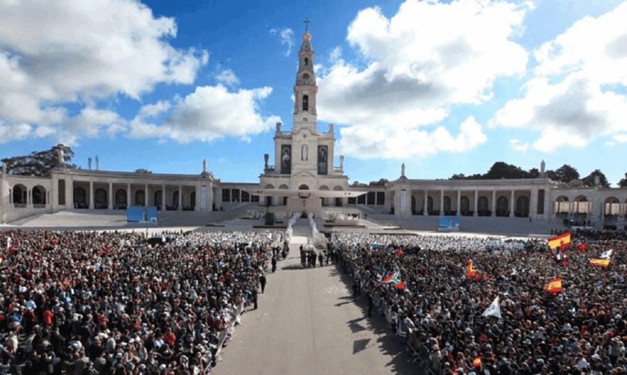 From Lisbon: Fatima, Nazare, and Obidos Day Trip - Analyzing the Experience