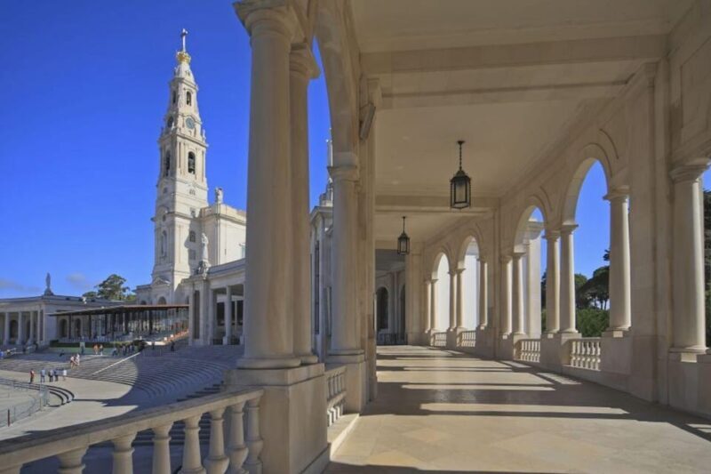 From Lisbon: Fátima, Nazaré, Batalha and Óbidos Private Tour - Key Points