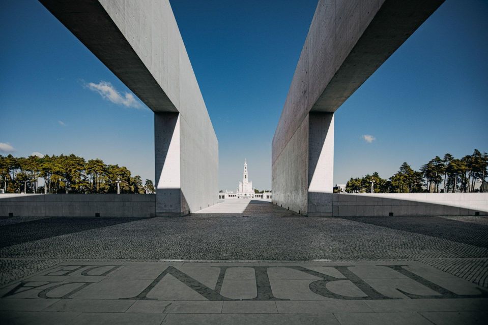 From Lisbon: Fatima, Nazare, Batalha and Obidos Tour - Itinerary