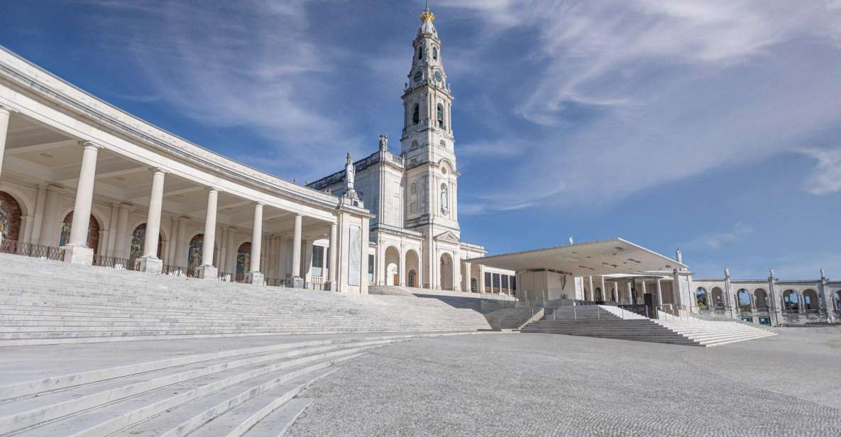 From Lisbon: Fatima, Nazare, Batalha and Obidos Tour - Pickup and Drop-off