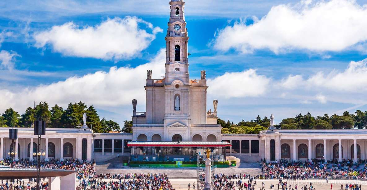From Lisbon: Fatima, Nazaré, Óbidos Full-Day Trip - Visiting the Shepherds Homes