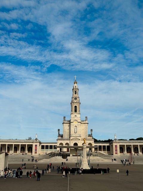 From Lisbon: Fátima, Nazaré & Óbidos with a Local Guide - Key Points