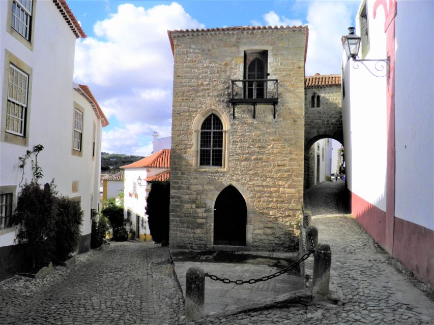 From Lisbon: Obidos and Tomar Day Trip With Transfer - Exploring Tomar