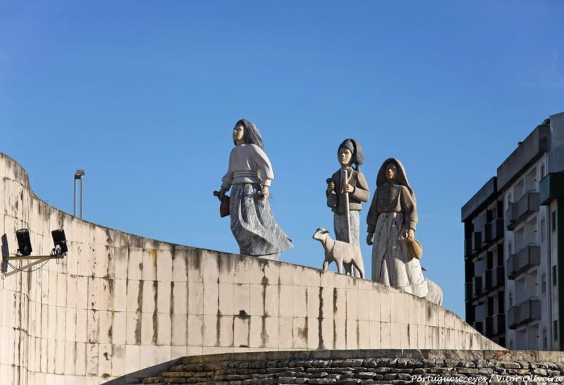 From Lisbon: Sintra, Nazaré, and Fátima Day Trip - FAQ