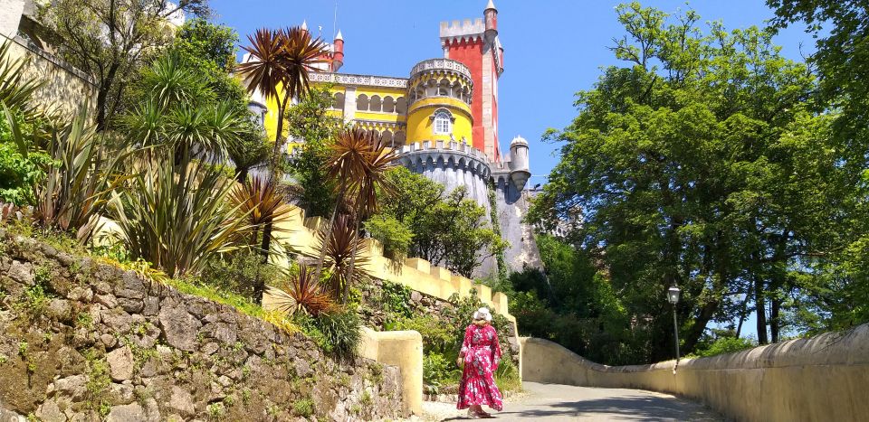 From Lisbon: Sintra, Regaleira and Pena Palace Guided Tour - Initiation Well Experience