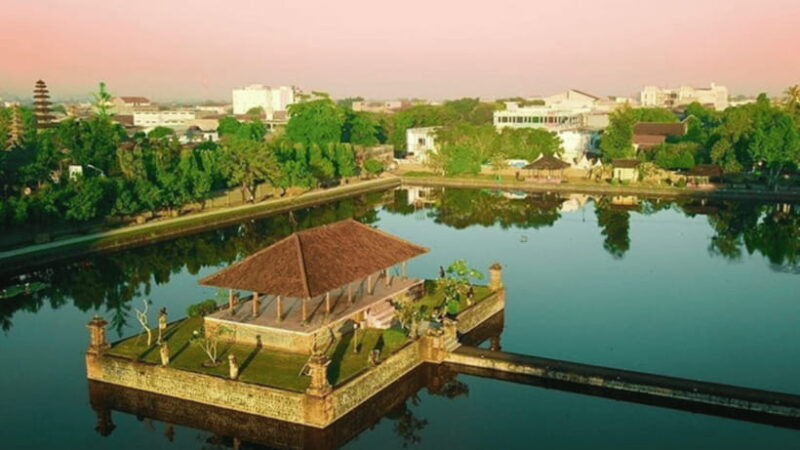 From Lombok: Mataram Heritage City Tour - Logistics and Practicalities
