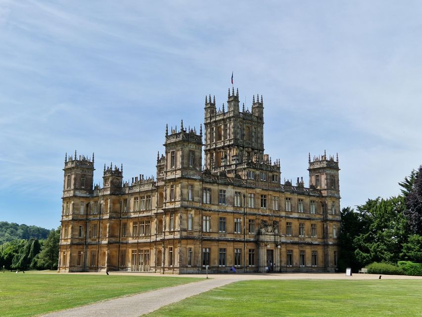 From London: Downton Abbey Full-Day Tour - Cotswolds Scenic Drive