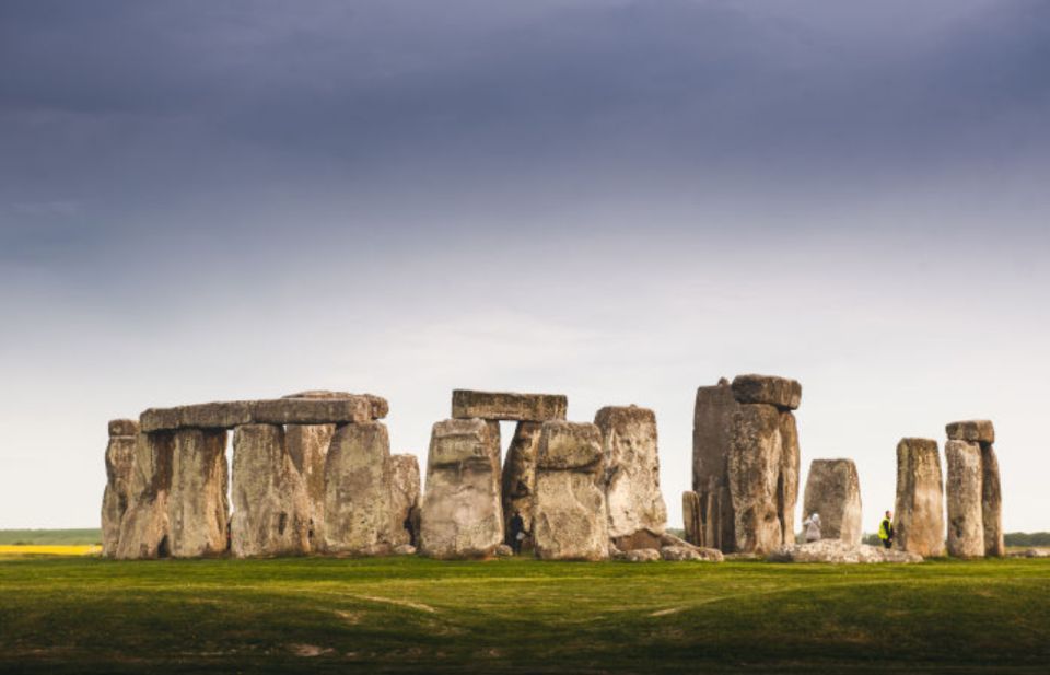 From London: Windsor, Stonehenge, Bath & Oxford 2-Day Tour - Meeting Point and Preparation