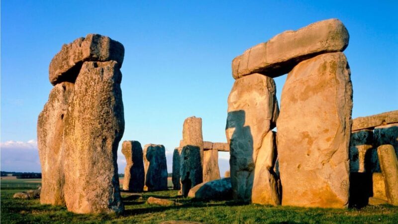 From London: Windsor, Stonehenge & Bath Private Car Tour - A Full Day of Iconic Sights: What to Expect