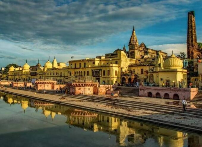 From Lucknow: Ayodhya Private Tour With Lunch and Boat Ride - Tips for Travelers