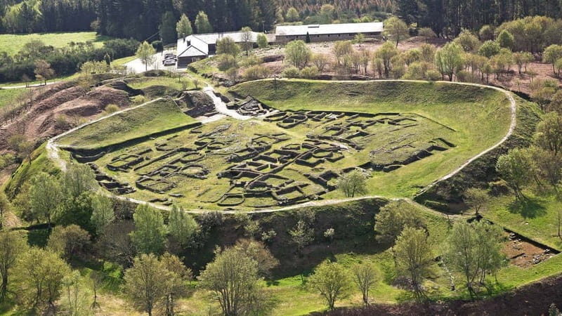 From Lugo: Half-day excursion to the Viladonga Hillfort - An In-depth Look at the Viladonga Hillfort Tour