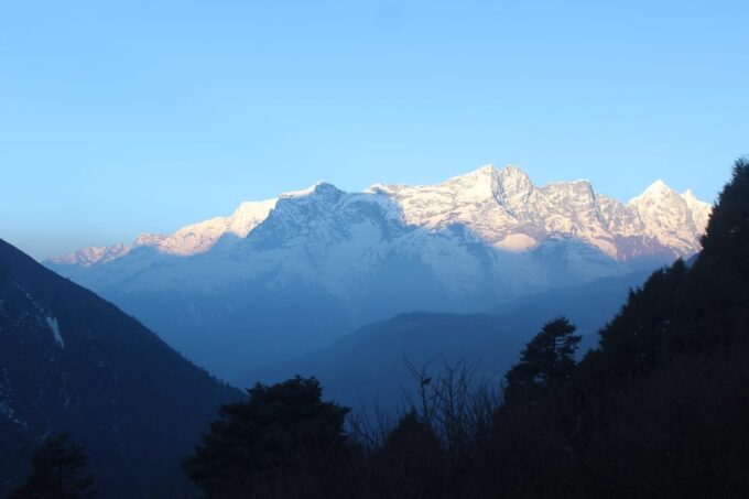 From Lukla: 10 Day Gokyo Lake & Ri Trek With Himalayan Guide - Cultural Insights