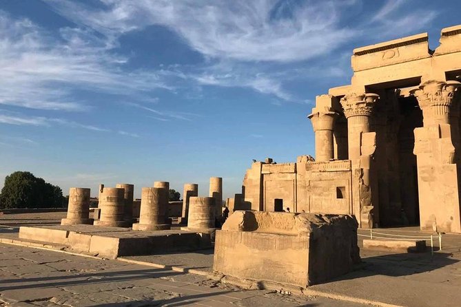 From Luxor: Private Day Trip to Edfu and Kom Ombo - Exploring the Temple of Kom Ombo