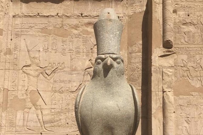 From Luxor: Private Day Trip to Edfu and Kom Ombo - Meeting the Local Tour Guide