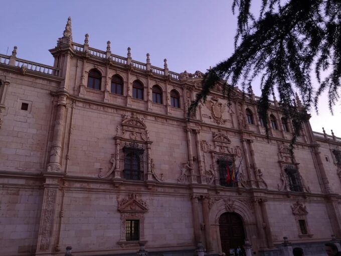 From Madrid: Alcalá De Henares, Winery Tour & Wine Tasting - Exploring Alcalá De Henares