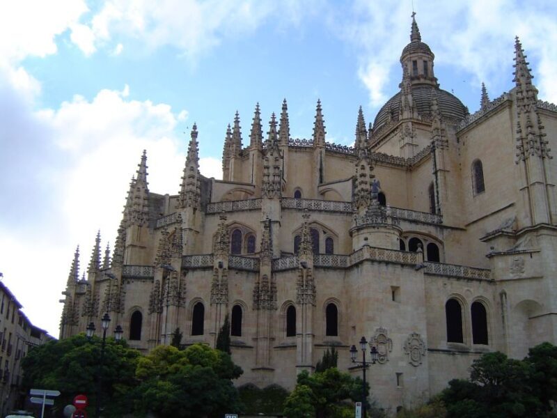 From Madrid: Ávila and Segovia Guided Day Trip - Key Points