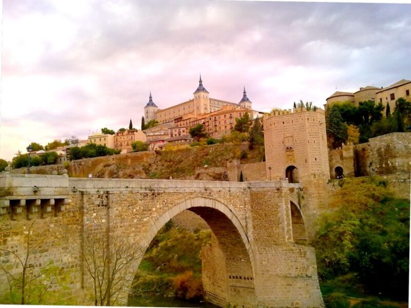 From Madrid: Day Trip to Segovia and Toledo - Itinerary Highlights