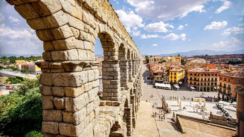 From Madrid: El Escorial, Valle de los Caídos & Segovia Trip - FAQ