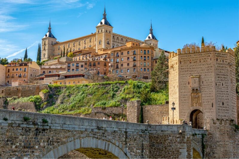 From Madrid: Full Day Trip to Segovia and Toledo - Exploring Segovia