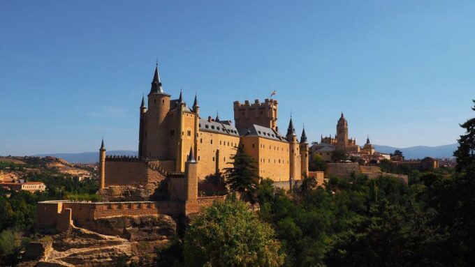 From Madrid: Segovia Highlights Private Half-Day Tour - Discover the Enchanted Alcazar