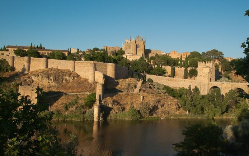 From Madrid: Toledo Tour With Wine Tasting and 3 Monuments - Customer Experience