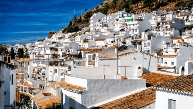From Malaga: Marbella, Mijas, and Puerto Banus Tour - Additional Details