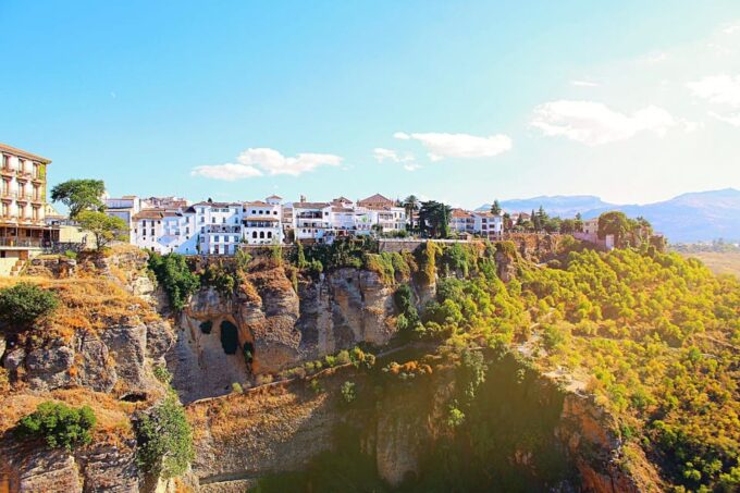 From Malaga: Ronda Y Setenil De La Bodegas Day Trip by Coach - Participant Requirements