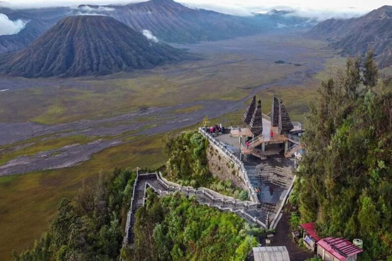 From Malang: Bromo Sunrise Tumpak Sewu 2D1N - Itinerary Details