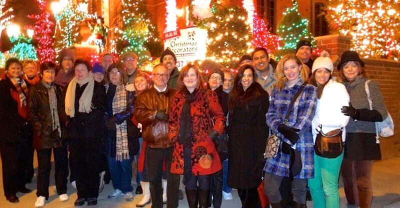 From Manhattan: 4-Hour Christmas Lights Luxury Bus Tour - Key Points