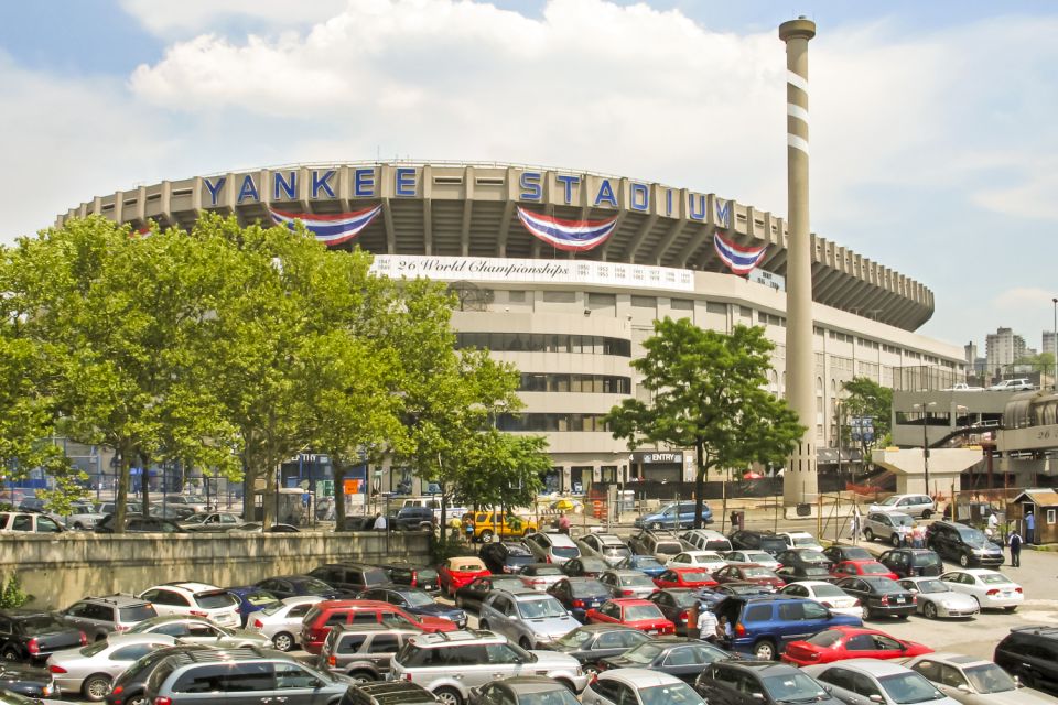 From Manhattan: Bronx, Queens and Brooklyn Half-Day Tour - Visiting Randalls Island and Queens