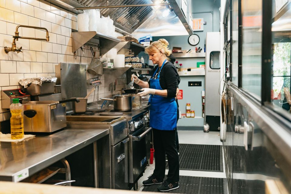 From Manhattan: Half-Day Brooklyn Food and Culture Bus Tour - Key Points