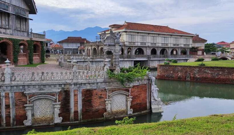 From Manila: Las Casas Filipinas de Acuzar Guided Day Trip - Analyzing the Value