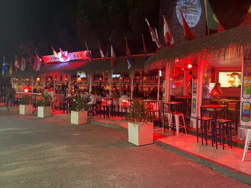 From Marbella, Estepona: Club tour Puerto Banus including transport and drink - FAQ