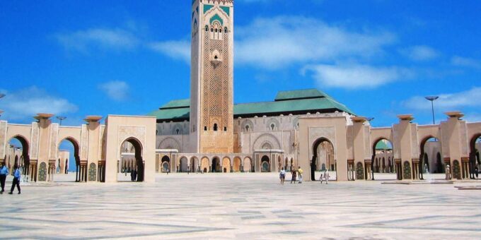 From Marrakech: Day Trip to Casablanca With Local Guide - Tasting Local Breads and Pastries