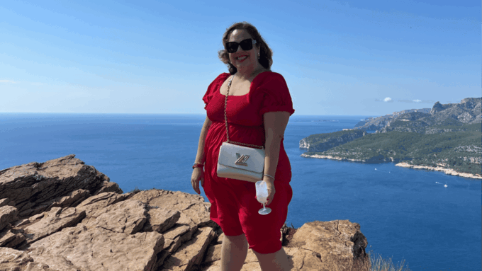 From Marseille to Cassis: a Journey to the Heart of the Calanques and Traditions. - Tour Logistics and Accessibility