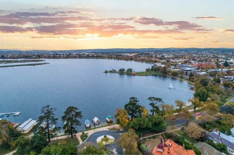 From Melbourne: Ballarat Wildlife Park & Sovereign Hill Tour - Authentic Experiences and Practical Tips