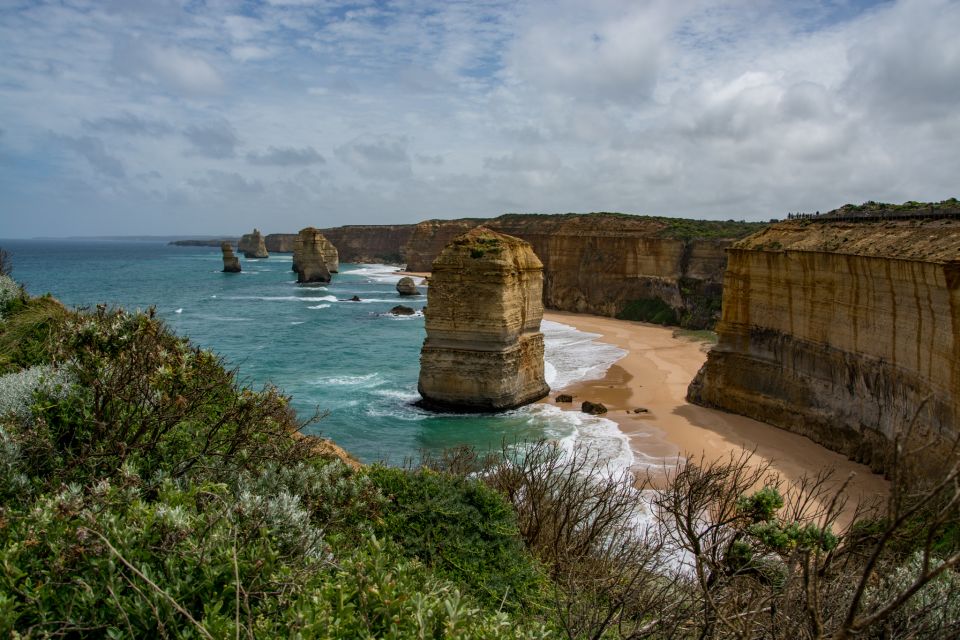 From Melbourne: Reverse Great Ocean Road Day Trip With Lunch - Key Points