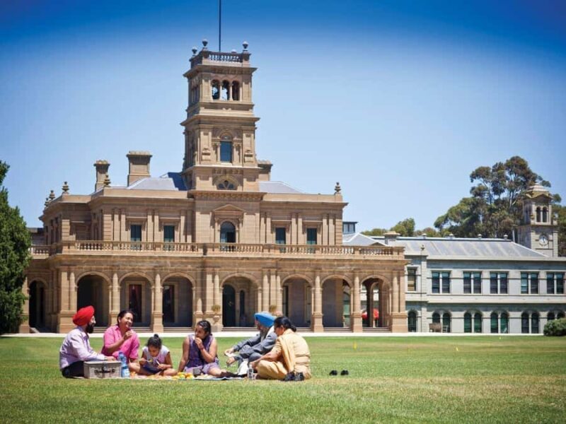 From Melbourne: Werribee Open Range Zoo & Werribee Mansion - Key Points  